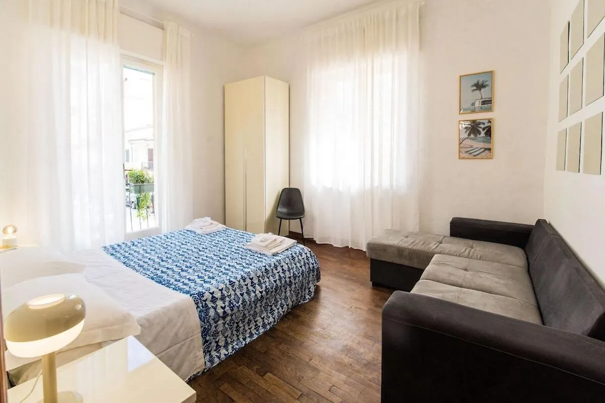 Hotel Casa Fubis Viareggio 0*,  Italia