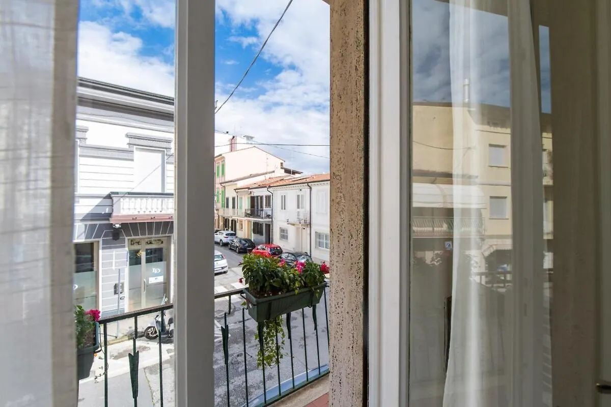 Affittacamere Hotel Casa Fubis Viareggio